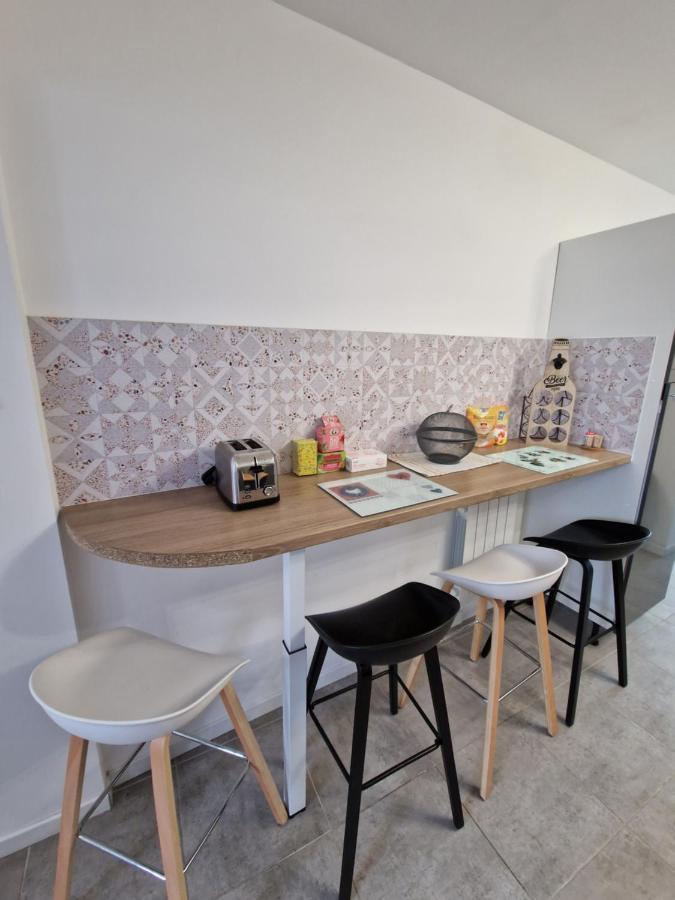 شقة Chambre Privee - Beranger #1 أميا المظهر الخارجي الصورة